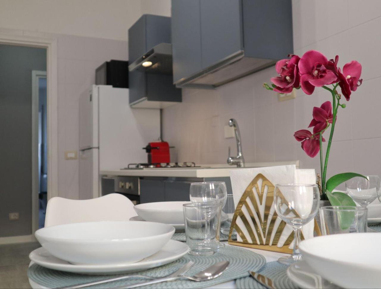 Sara'S Home - Modern Apartment Near Metro, Perfect For Families And Groups In Rome Buitenkant foto