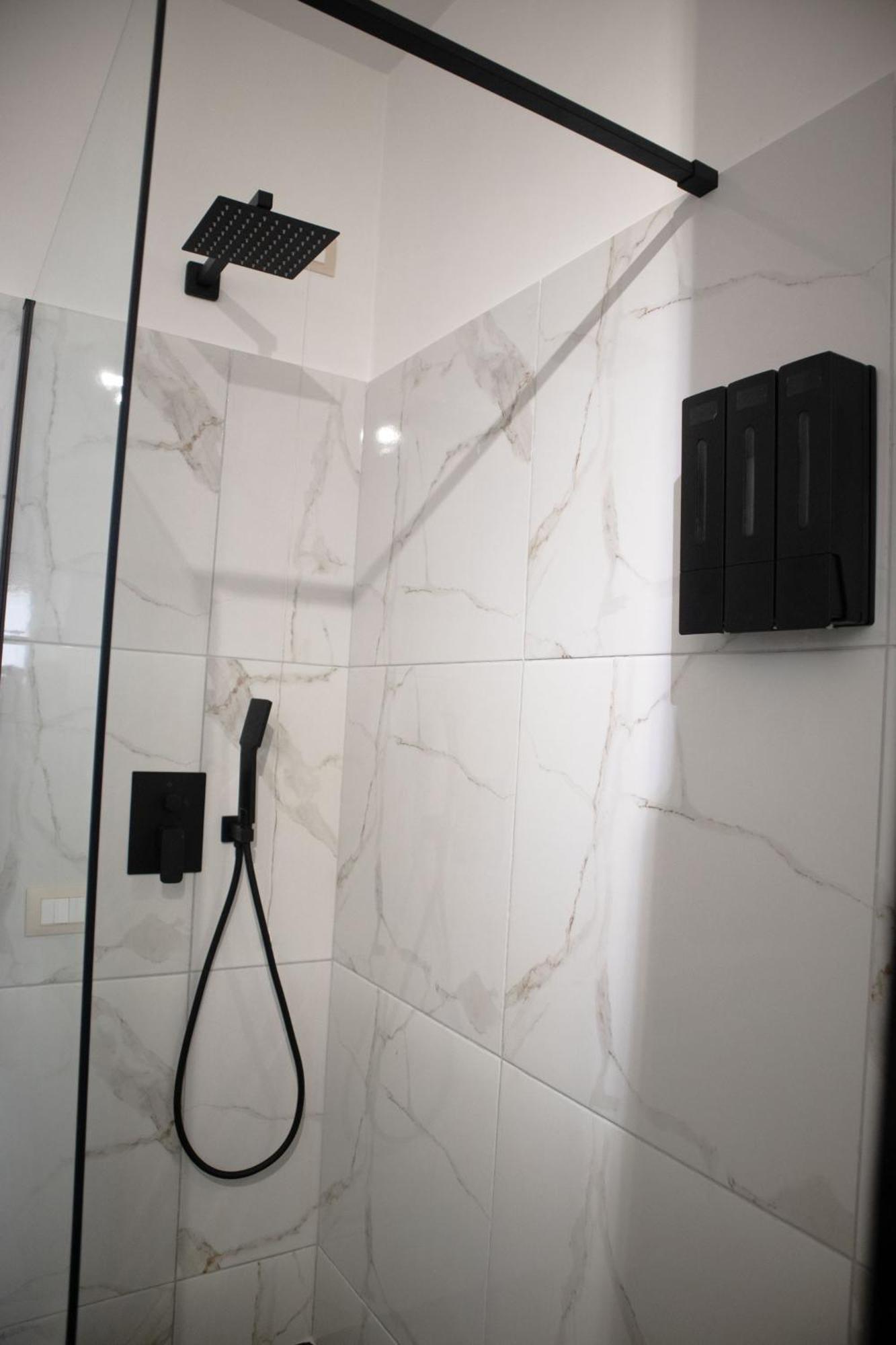 Sara'S Home - Modern Apartment Near Metro, Perfect For Families And Groups In Rome Buitenkant foto